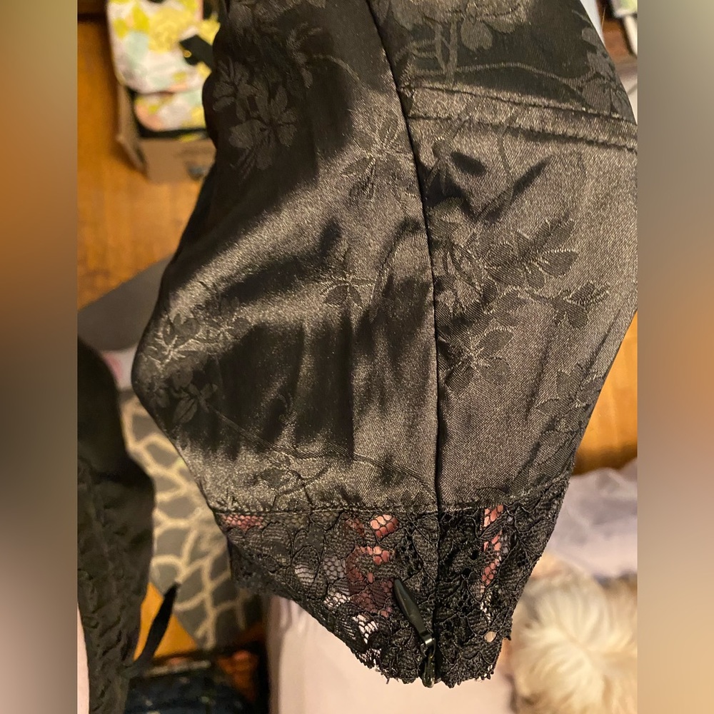 Black Floral Lace Trim Satin Cami Crop Top 4x Shein - Picture 9 of 14